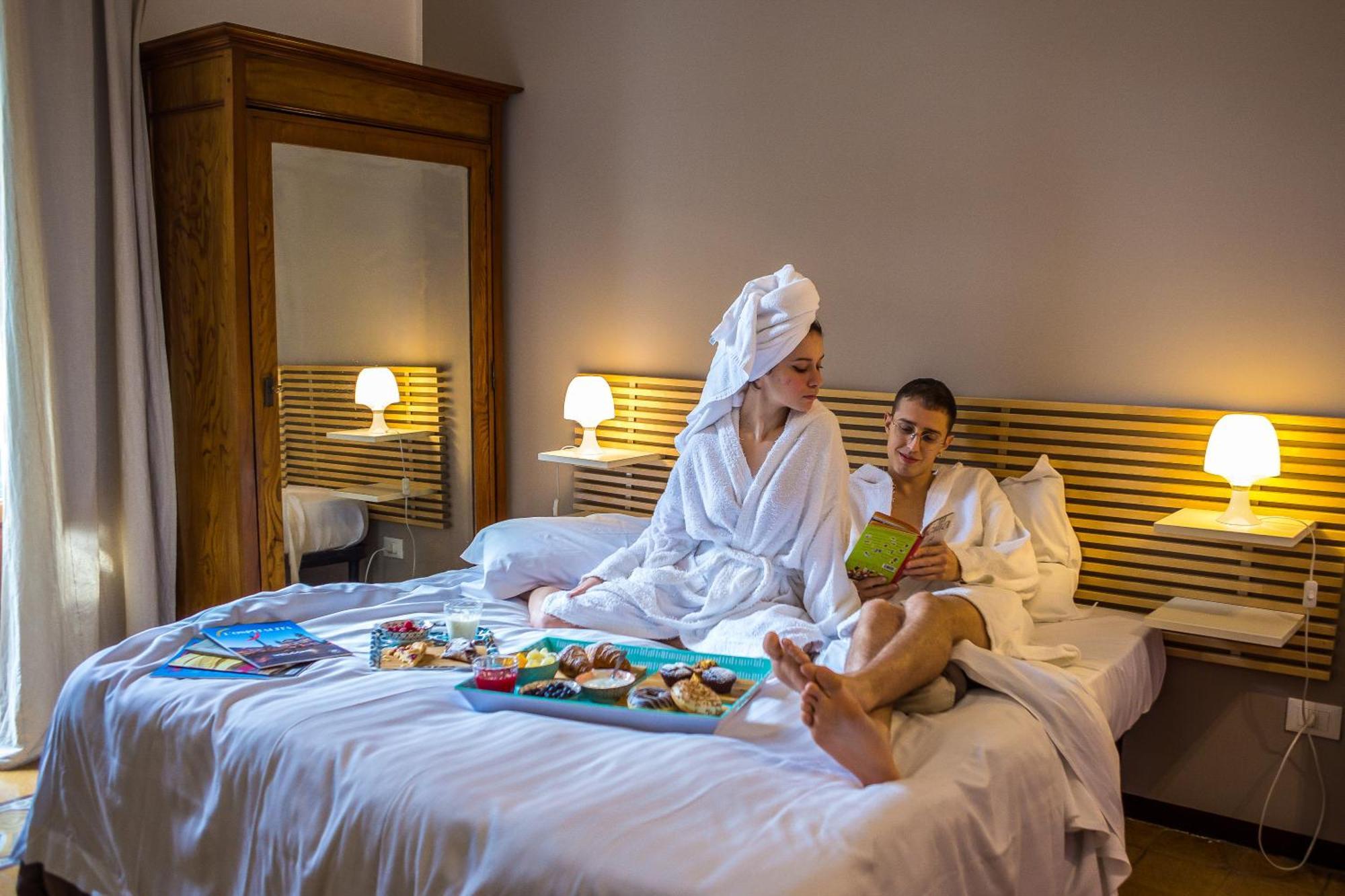 Ai Vicere Bed & Breakfast Palermo Bagian luar foto